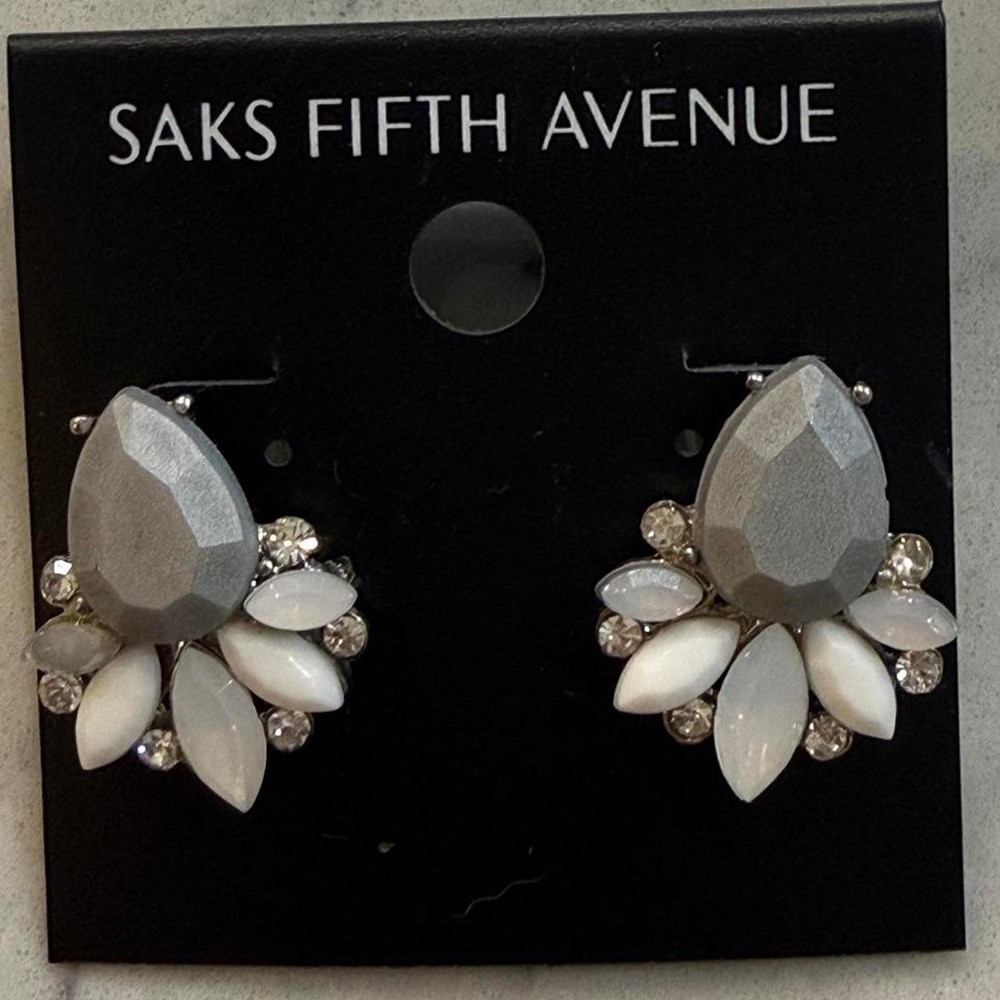NWT Saks Fifth Avenue Gray White Statement Stud Earrings Rhinestone Floral